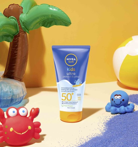 NIVEA SUN Kids Ultra Zonnebrand SPF50 Kinderen - SPF 50+ - Zeer waterproof - Zonnecreme voor Gezicht en Lichaam - 150 ml