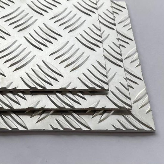 Tôle Damier Aluminium 5 Déchirures – Teinté - 3,5/5mm - 1000x500mm