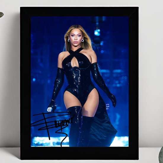 Beyoncé Ingelijste Handtekening – 15 x 10cm In Klassiek Zwart Frame – Gedrukte handtekening – Beyoncé Giselle Knowles-Carter - Amerikaanse zangeres, songwriter en actrice - Destiny's Child