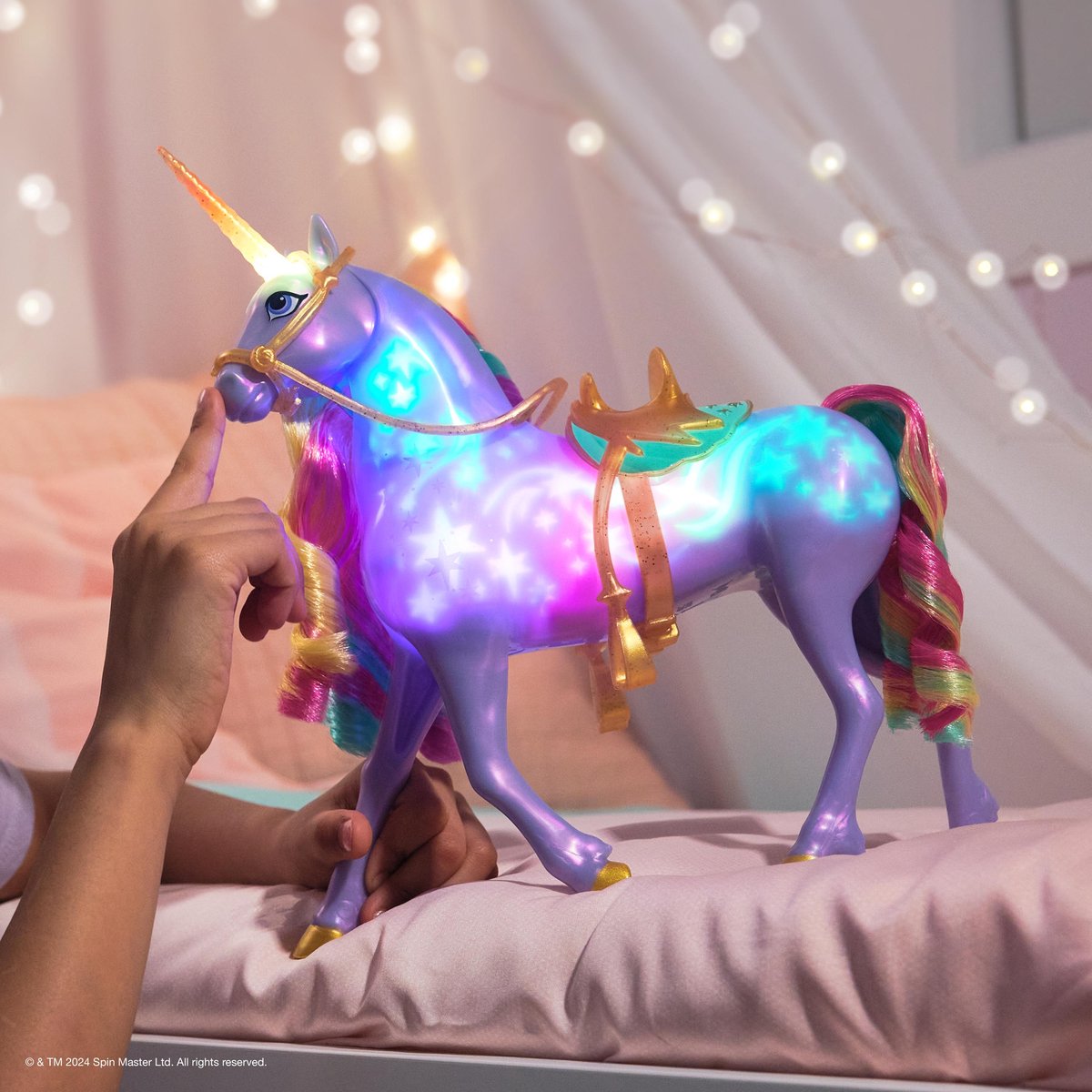 Unicorn Academy, Interactieve regenboog oplichtende wildstar eenhoorn speelgoed met verlichting, geluiden en muziek, poppen en eenhoornspeelgoed voor meisjes vanaf 4 jaar