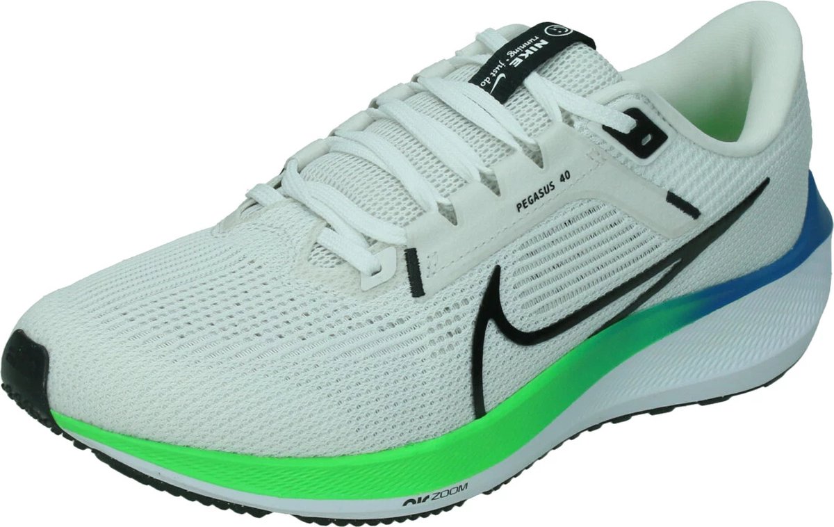 Nike pegasus 40 in de kleur . Wit