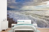 Behang - Fotobehang Wilde golven bereiken het strand van de Cape Cod National Seashore - Breedte 420 cm x hoogte 280 cm