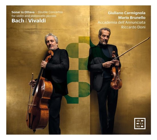 Twee mannen met strijkinstrumenten: één met een cello, de ander met een viool. Achtergrond goudkleurig met groene ruitjes.