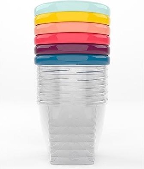 Stapel van zeven transparante bewaarbakjes met gekleurde deksels: blauw, paars, rood, roze, geel en turkoois.