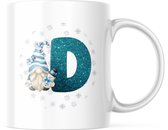 Kerst Mok met afbeelding: Snowman Gnome - Blauw - Letter D | Kerst Decoratie | Kerst Versiering | Grappige Cadeaus | Koffiemok | Koffiebeker | Theemok | Theebeker