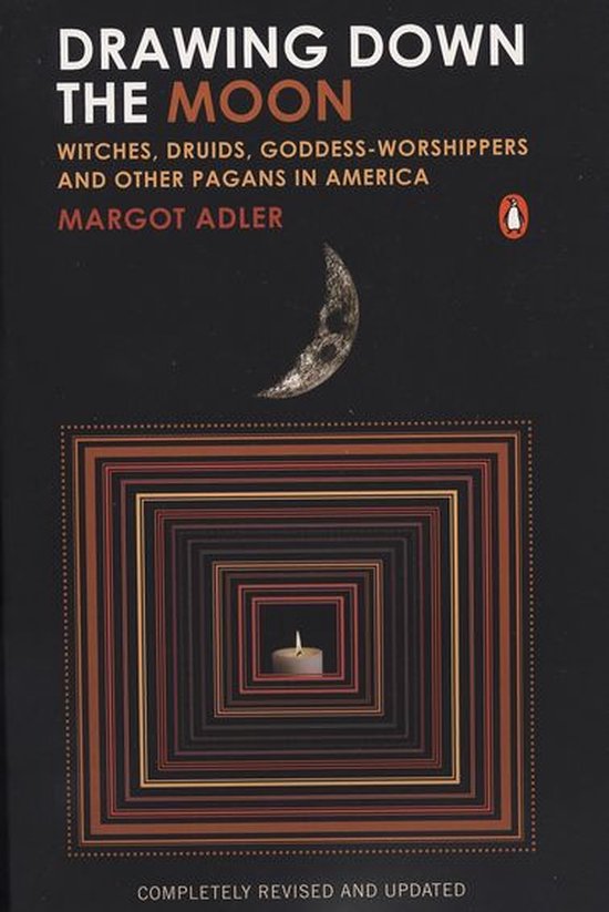 Livre "Drawing Down the Moon" avec une lune et une bougie.