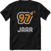 97 Jaar Feest T-Shirt | Goud - Zilver | Grappig Verjaardag Cadeau Shirt | Dames - Heren - Unisex | Tshirt Kleding Kado | - Zwart - S