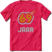 69 Jaar Feest T-Shirt | Goud - Zilver | Grappig Verjaardag Cadeau Shirt | Dames - Heren - Unisex | Tshirt Kleding Kado | - Roze - XL