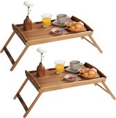 Set van 2x stuks acacia houten dienbladen 35 x 55 cm met inklapbare poten - Ontbijt op bed - Serveerbladen/dienbladen van hout
