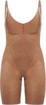 SPANX Thinstincts 2.0 Open-bust Mid Thigh Bodysuit | Kleur Café au Lait (Dark Nude) I Maat L