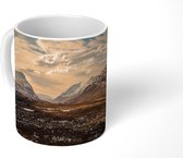 Mok - De Ben Nevis met een laagje sneeuw in de winter - 350 ML - Beker