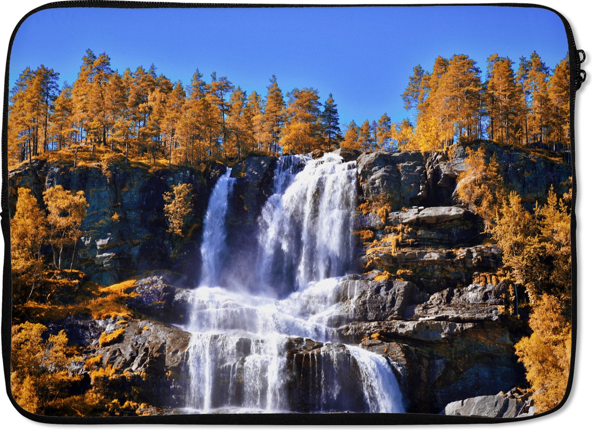 Laptophoes 13 inch - Waterval - Noorwegen - Natuur - Laptop sleeve - Binnenmaat 32x22,5 cm - Zwarte achterkant
