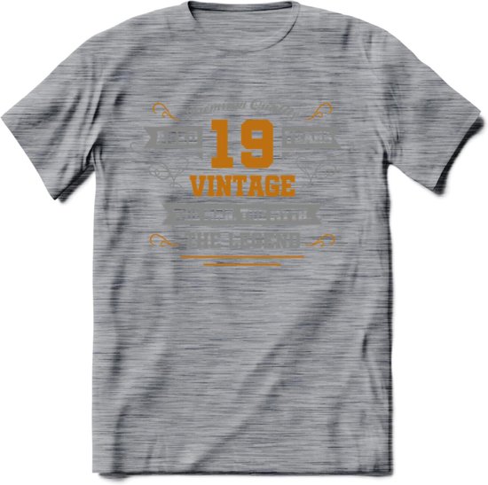 19 Jaar Legend T-Shirt | Goud - Zilver | Grappig Verjaardag Cadeau | Dames - Heren | - Donker Grijs - Gemaleerd - 3XL