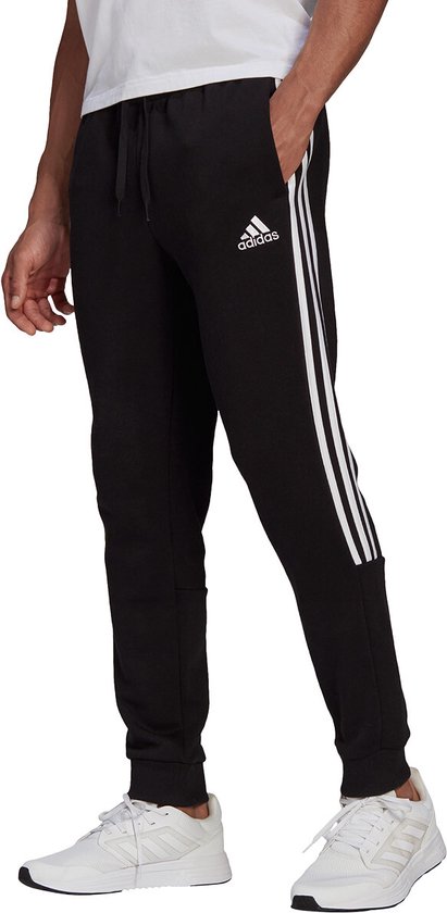 Pantalon modele Vêtements de Sport pour Homme chez adidas