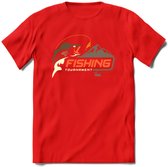 Fishing Club - Vissen T-Shirt | Grappig Verjaardag Vis Hobby Cadeau Shirt | Dames - Heren - Unisex | Tshirt Hengelsport Kleding Kado - Rood - 3XL
