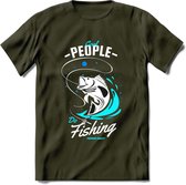 Cool People Do Fishing - Vissen T-Shirt | Blauw | Grappig Verjaardag Vis Hobby Cadeau Shirt | Dames - Heren - Unisex | Tshirt Hengelsport Kleding Kado - Leger Groen - XL