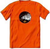 Fishing - Vissen T-Shirt | Grappig Verjaardag Vis Hobby Cadeau Shirt | Dames - Heren - Unisex | Tshirt Hengelsport Kleding Kado - Oranje - S