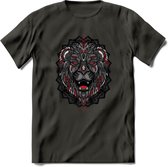 Leeuw - Dieren Mandala T-Shirt | Rood | Grappig Verjaardag Zentangle Dierenkop Cadeau Shirt | Dames - Heren - Unisex | Wildlife Tshirt Kleding Kado | - Donker Grijs - M