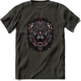 Leeuw - Dieren Mandala T-Shirt | Rood | Grappig Verjaardag Zentangle Dierenkop Cadeau Shirt | Dames - Heren - Unisex | Wildlife Tshirt Kleding Kado | - Donker Grijs - L