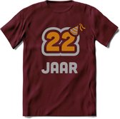 22 Jaar Feest T-Shirt | Goud - Zilver | Grappig Verjaardag Cadeau Shirt | Dames - Heren - Unisex | Tshirt Kleding Kado | - Burgundy - M