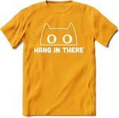 Hang In There - Katten T-Shirt Kleding Cadeau | Dames - Heren - Unisex | Kat / Dieren shirt | Grappig Verjaardag kado | Tshirt Met Print | - Geel - S