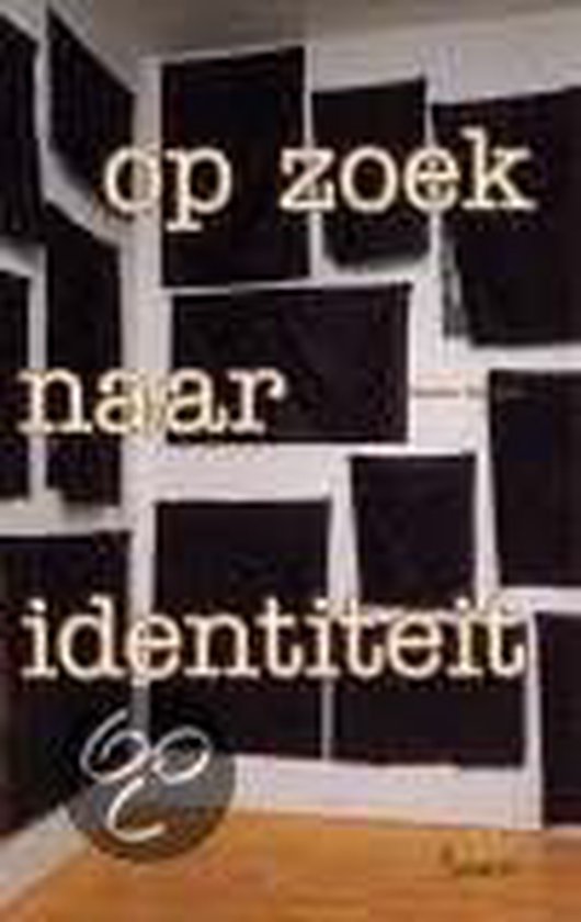 Cover van het boek 'Op zoek naar identiteit / druk 1'