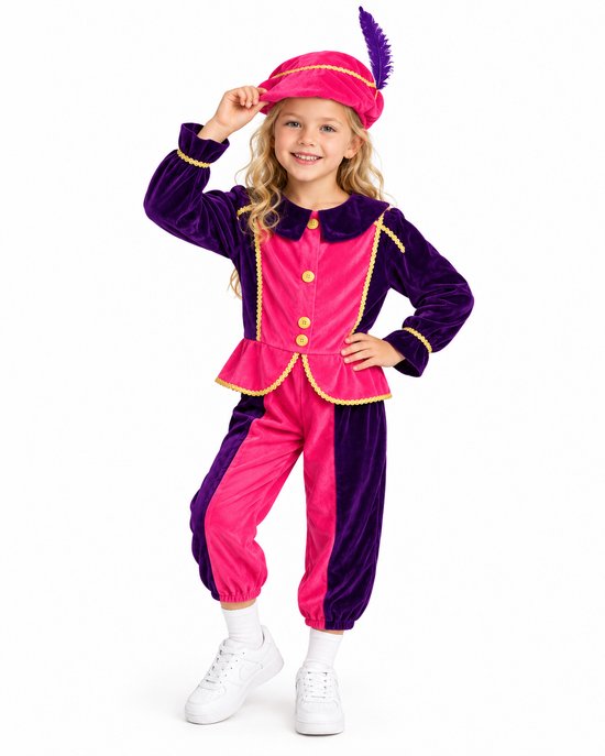 Kind in roze en paars fluwelen Pietenpak met bijpassende baret met veer.