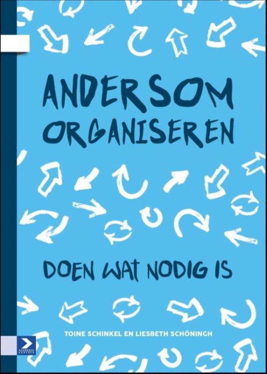Boek 'Andersom organiseren' met blauwe kaft en witte pijlen en tekst.