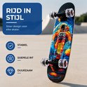 Skateboard met astronautenprint. Stootbestendig en duurzaam. Stabiele en soepele rit.