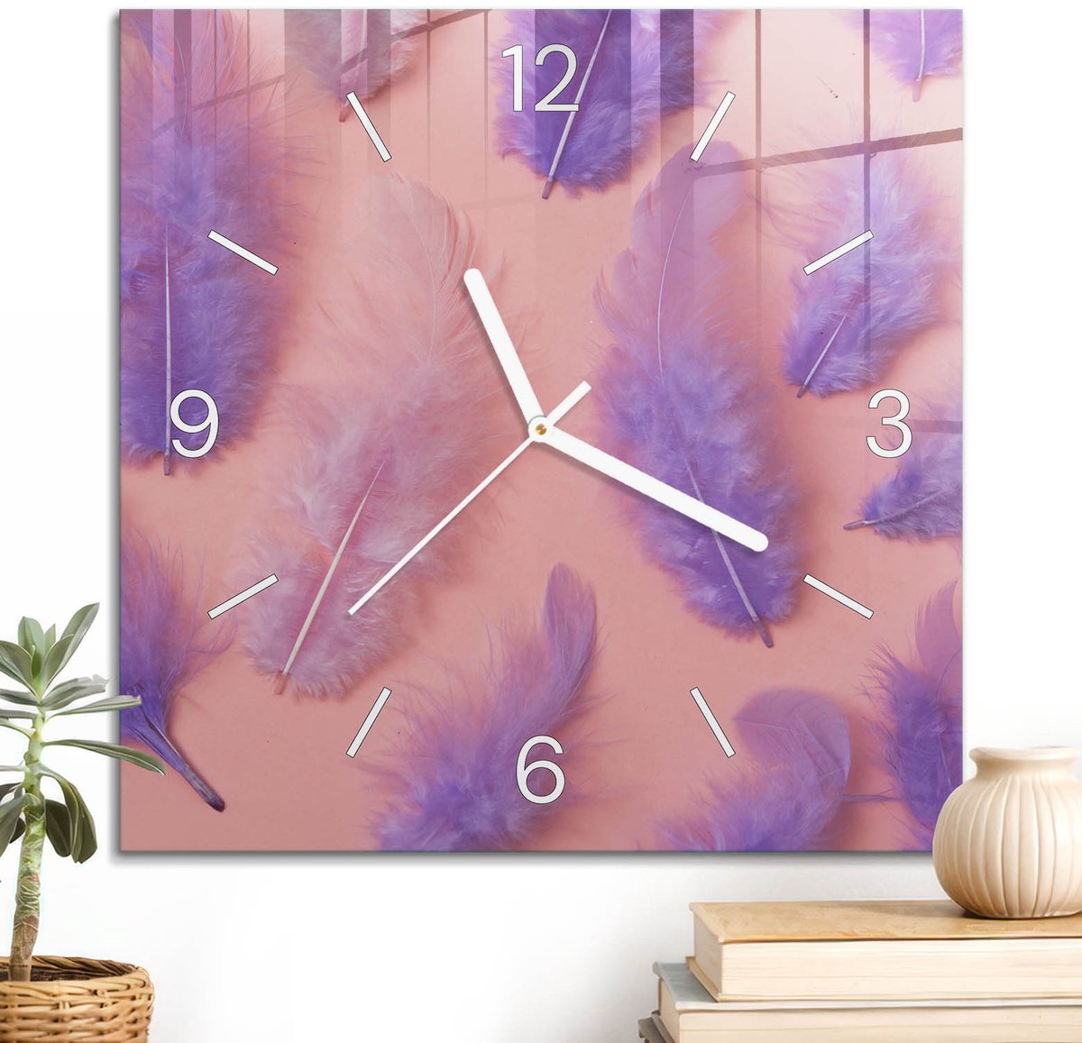 ArtPrintCave Paars Glazen Klok - 30x30 cm - Wandklok Vierkant - Veren Fantasie Unieke Klok - Kunst Stille Wandklok - Witte Klokwijzers