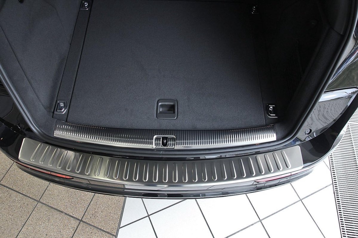 Teileplus24 Achterbumperprotector voor