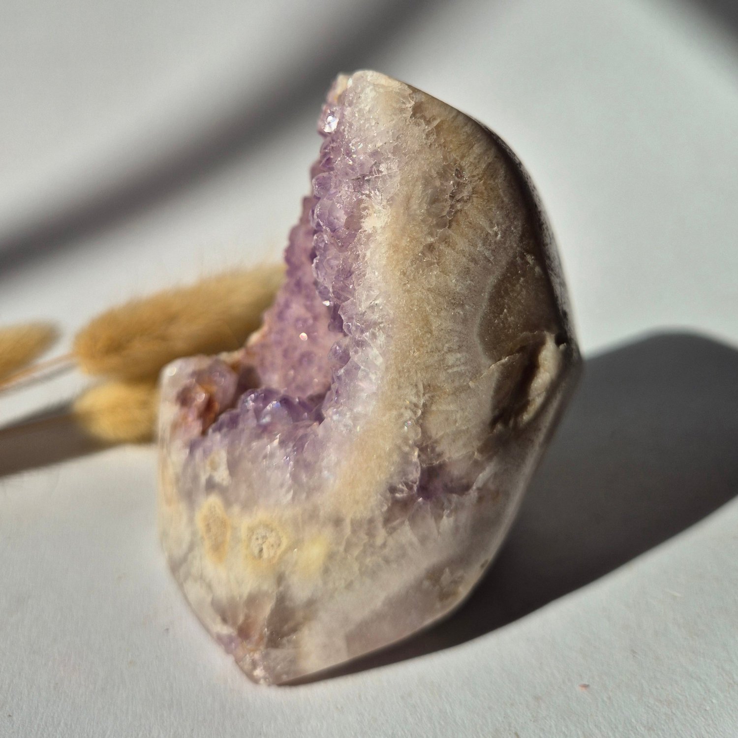 Moonlight Gemstones Roze Amethist Druzy Freeform 471gram – AA+ Natuurlijke Pink Amethyst uit Brazilië Meerkleurig