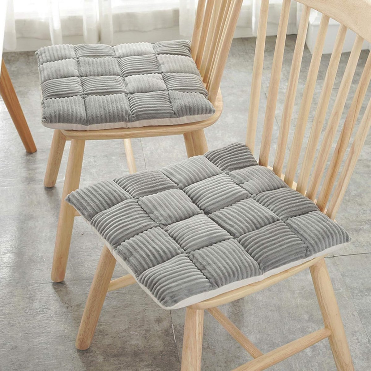 Ademend en zacht vierkant corduroy/zitkussen met banden, keuken antislip diner/stoelpad/kantoor/stoelkussen (4 stuks) -grijs 42x42cm (17x17inch)