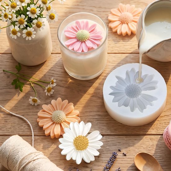 4-delige set siliconen bloemenkaarsvormen, 3D-madeliefjes kaarsvormen gietvormen set voor lente- en zomerdecoratie voor zeep, chocolade, kaarsen, DIY-decoratie, woondecoratie — afbeelding 4