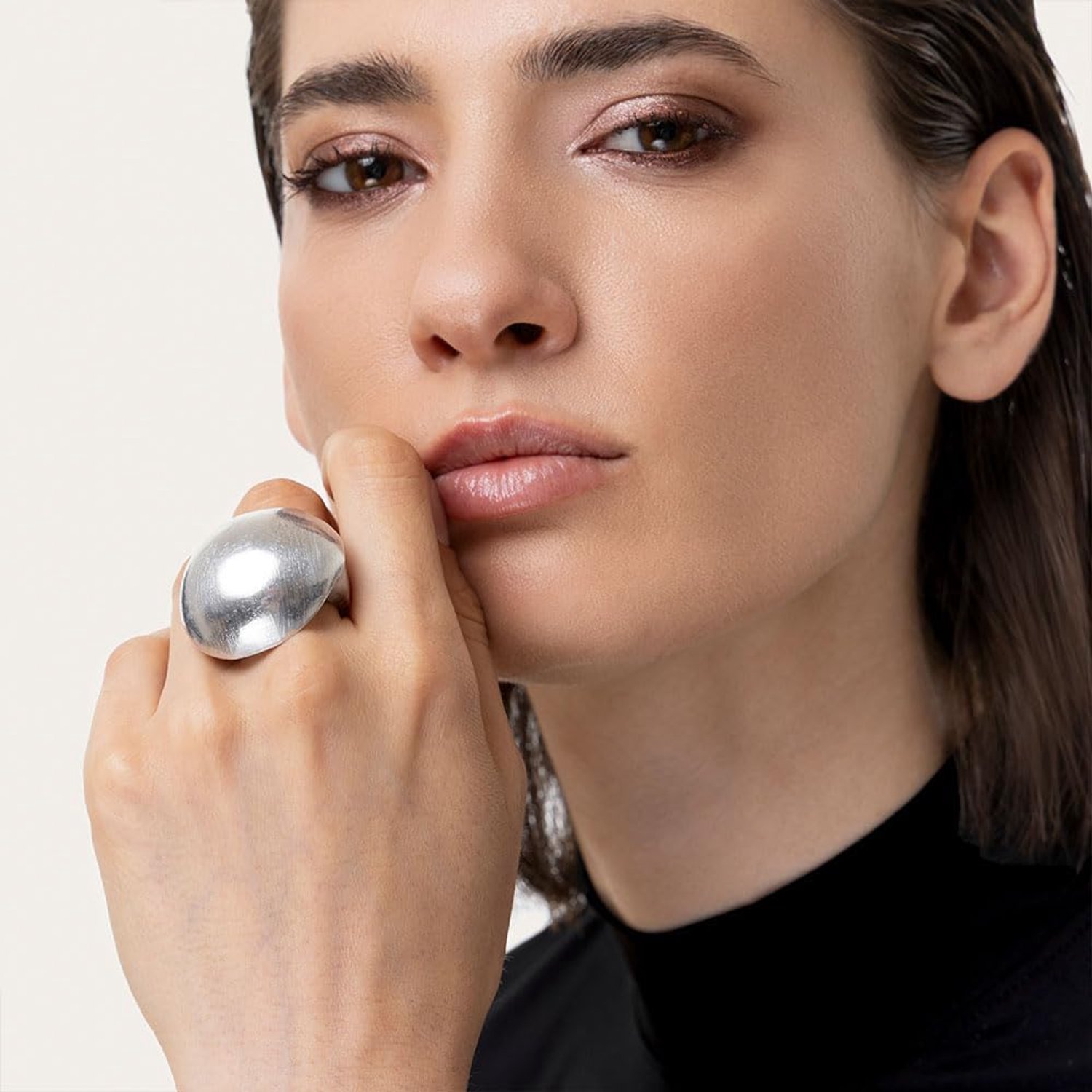 Opvallende ring van 100% gerecycled aluminium | convex hart, staven, gladde bommen | handwerk | unieke grootte