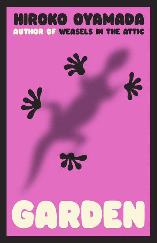 Boekomslag van 'Garden' met op roze achtergrond de schaduw van een hagedis en vier pootafdrukken. Titel 'GARDEN' onderaan.