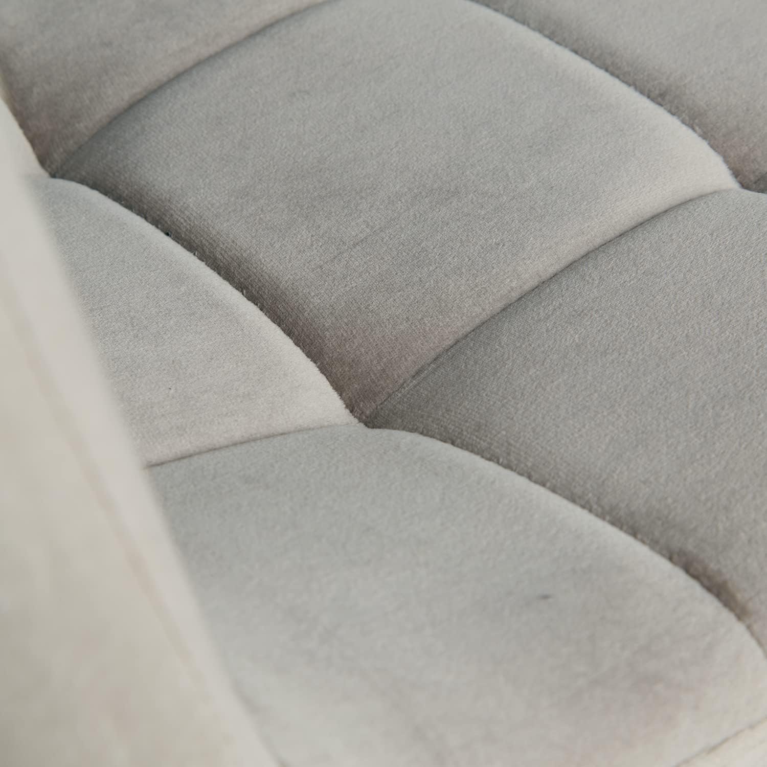 Set van 6 Luxe Eetkamerstoelen met Fluwelen Bekleding Lichtgrijs en Gouden Metalen Poten – Comfortabele Gestoffeerde Keukenstoelen met Ergonomische Rugleuning, Moderne Eettafelstoelen voor Woonkamer en Eetkamer, 43,5 x 50 x 88 cm