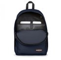 Donkerblauwe Eastpak rugzak met open vakken, laptophoes en mesh vak.