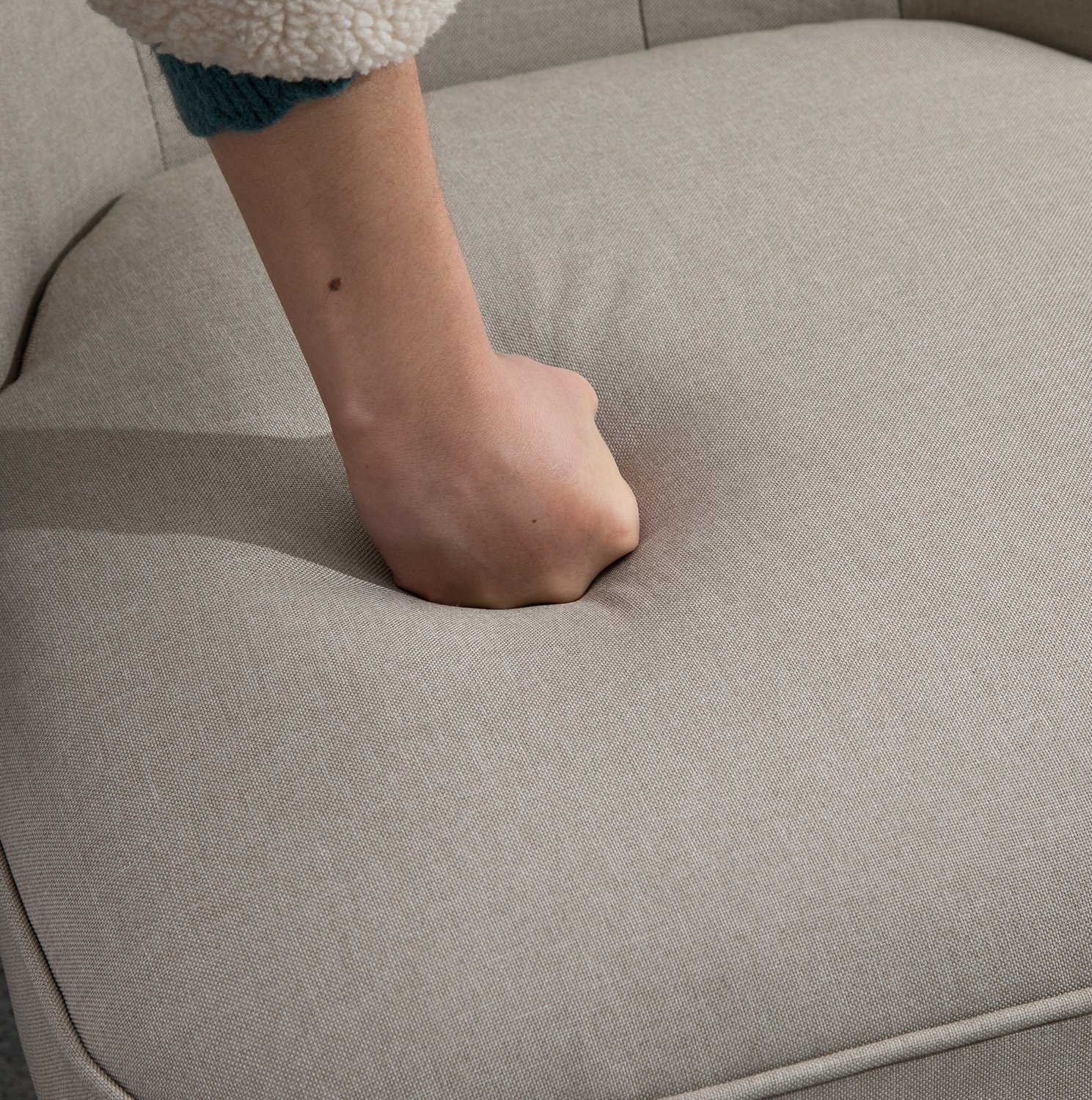 DESMIU Fauteuil 67 x 67 x 78 cm - Retro met Knopenrugleuning en Verstelbare Voetdopjes - Voor Woonkamer en Eetkamer - Linnen en Hout - Beige