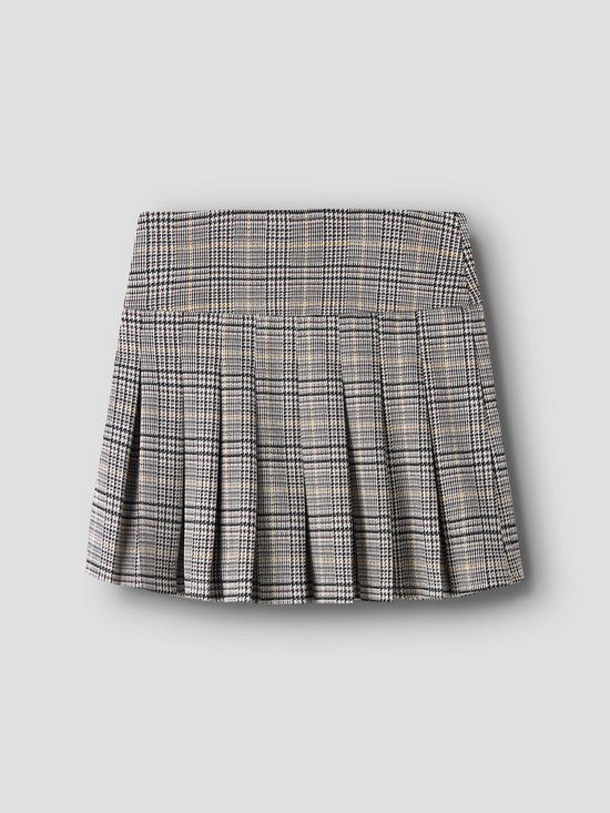 Korte geplooide rok met een grijs, zwart en bruin ruitjespatroon.