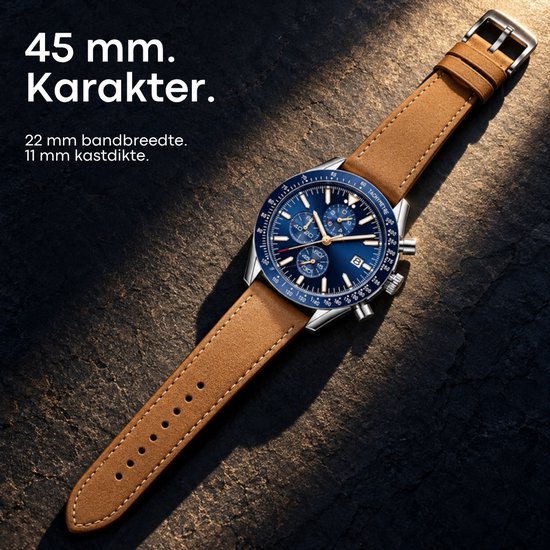 TYME Florence horloge platgelegd met een 45 mm kast, 22 mm bandbreedte en 11 mm kastdikte.
