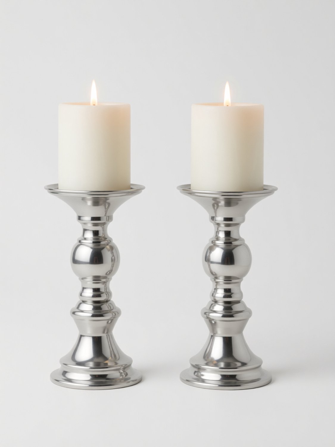 RALA Nuptio Zilveren Pijler Kandelaars - Set van 2 Metalen Kandelaars voor 50mm Kaarsen - Hoogte 15cm - Decoratie voor Bruiloft, Feest en Woonkamer