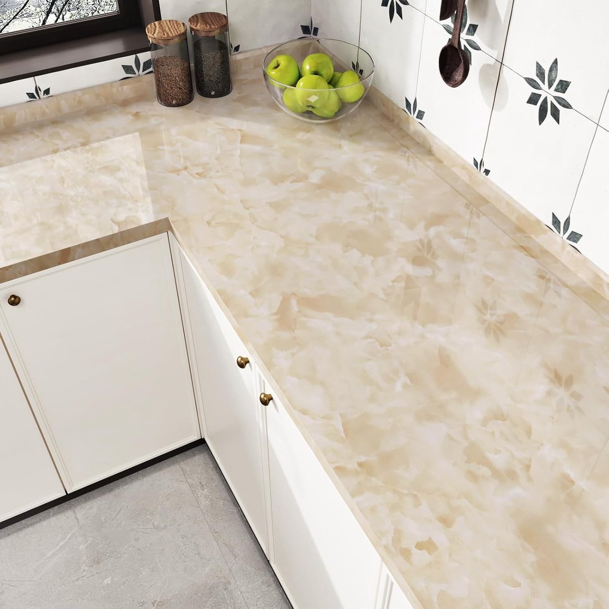 Beige Marmer Effect Behang voor Keuken en Badkamer - Waterdichte Zelfklevende Vinylfolie voor Meubels en Werkbladen - 60x300 cm