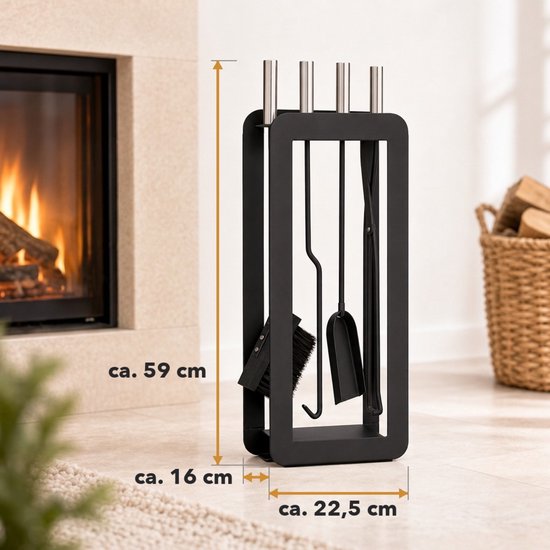 Zwarte haardset met afmetingen: 59 cm hoog, 16 cm diep en 22,5 cm breed.