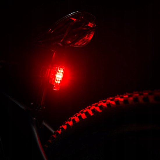 Lezyne Hecto Drive 500XL & Strip Drive 300+ Fietsverlichting Set — afbeelding 2