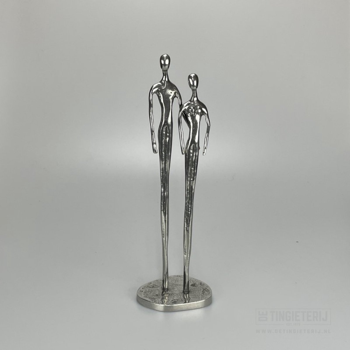 Tinnen Echtpaar Beeld – Modern Gestileerd Koppel 24 cm – Handgemaakt Tin – Luxe Cadeau & Woondecoratie - sculptuur het gezin - 10 jarig huwelijk