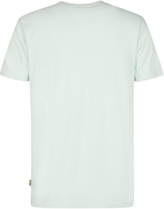 Lichtgroen T-shirt, achterkant zichtbaar, met label rechtsonder.