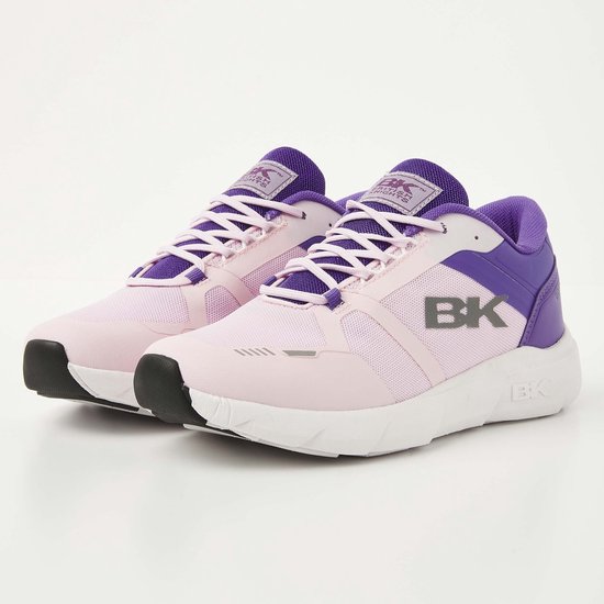 Paar lichtroze sneakers met paarse details en BK logo. Witte zolen.