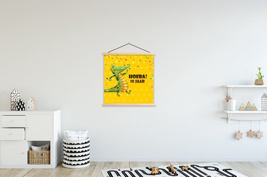 Posterhanger incl. Poster 60x60 cm - Schoolplaat - Jubileum - Krokodil - Kinderen - Textielposter - Blanke latten