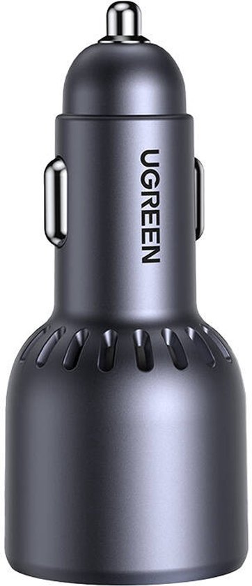 Grijze auto-oplader met de tekst UGREEN en een geribbelde basis, op een witte achtergrond.